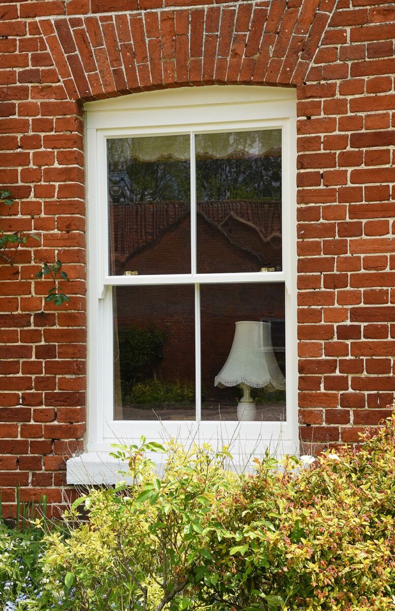 slim-engineered-timber-sash-window