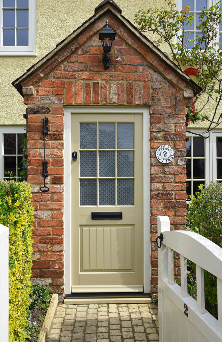 stratfield-entrance-door-in-fired-earth-burnt-verdigris-match