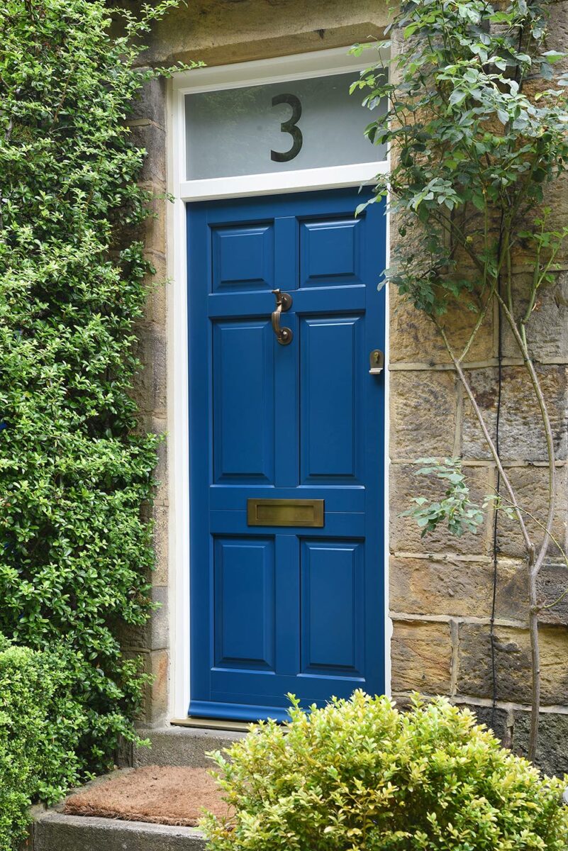 talisman-finished-timber-entrance-door-with-toplight